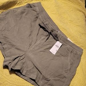 NWT American Eagle Hi-Rise Shorts